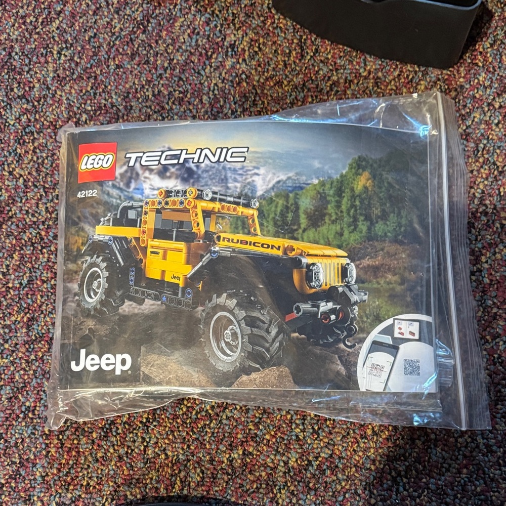 LEGO Technic Yellow Jeep Rubicon Model Kit